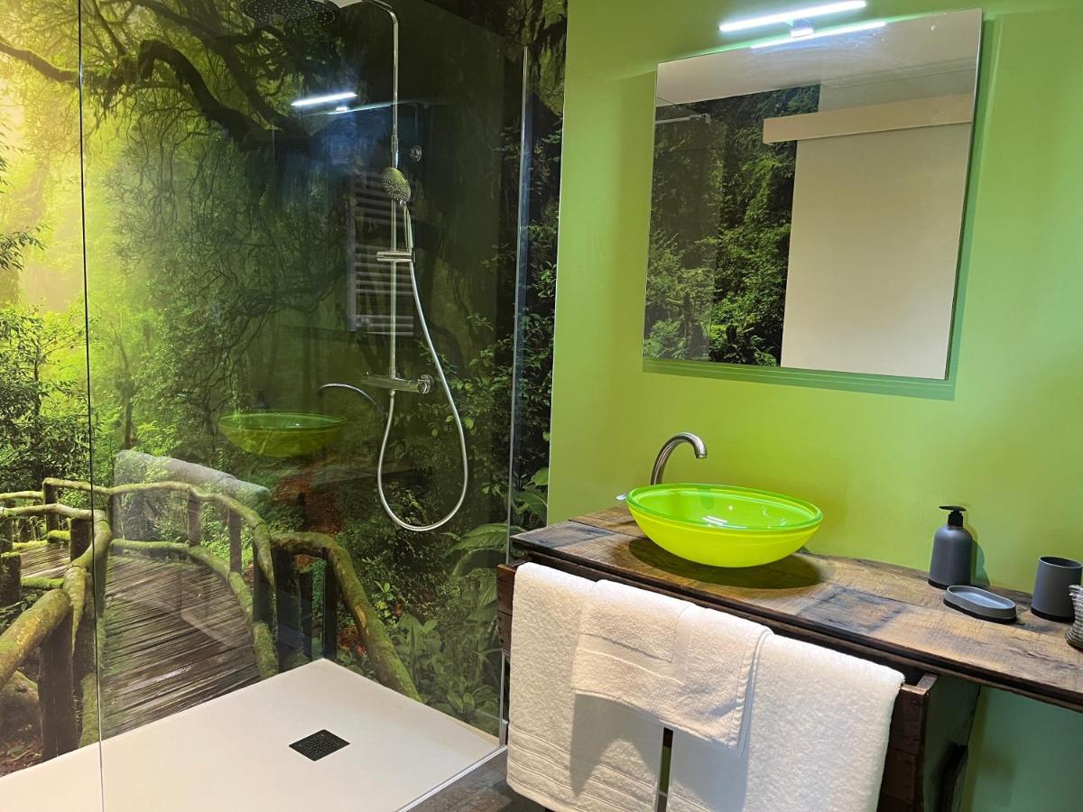 Maison D'Hote Avec Sauna Et Jacuzzi A La Campagne Les Portes du Coglais Екстер'єр фото