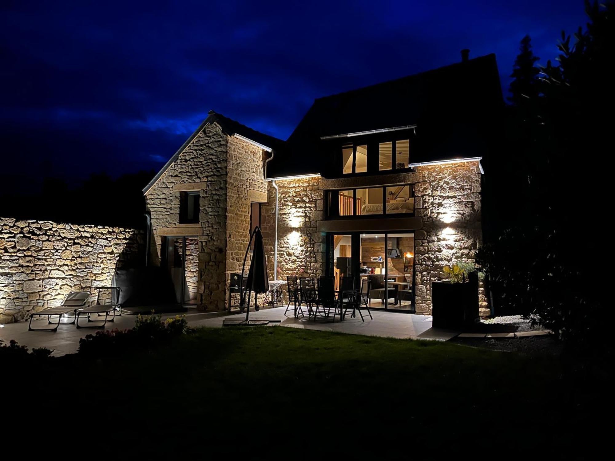 Maison D'Hote Avec Sauna Et Jacuzzi A La Campagne Les Portes du Coglais Екстер'єр фото