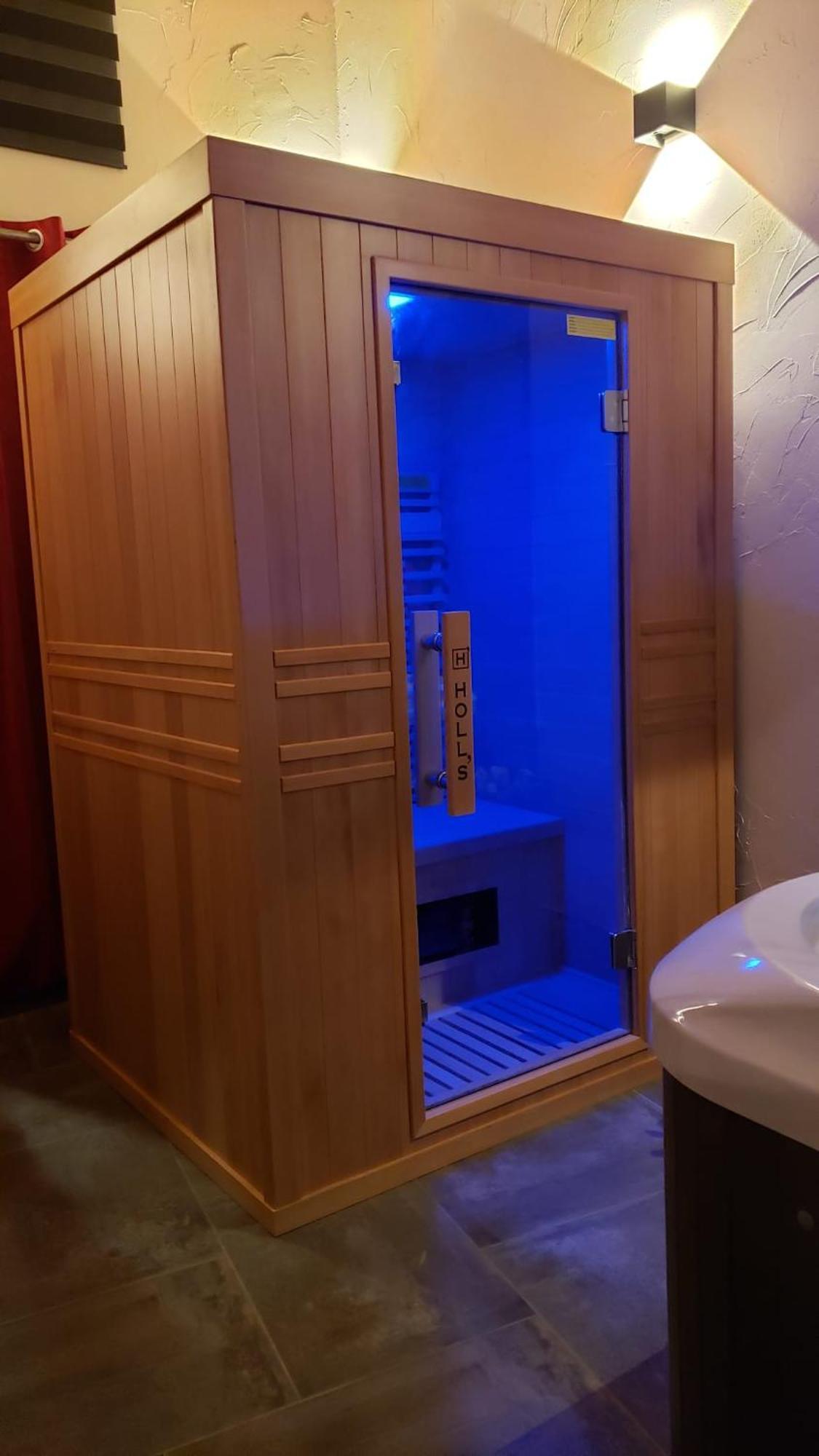 Maison D'Hote Avec Sauna Et Jacuzzi A La Campagne Les Portes du Coglais Екстер'єр фото